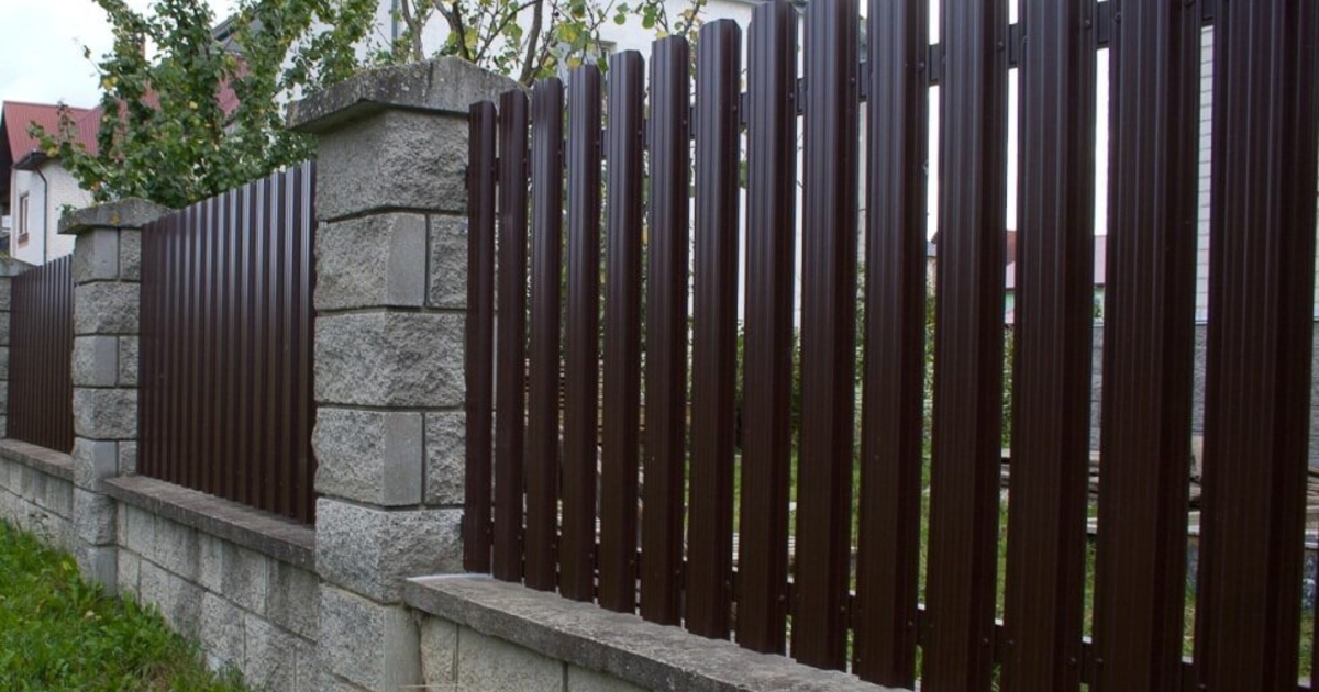 Как выбрать красивый и практичный забор для частного дома - archidea.com.ua